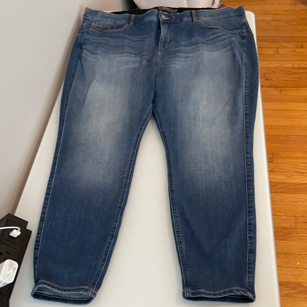 Torrid Bombshell Skinny Stretch Jeans (Size 26R)